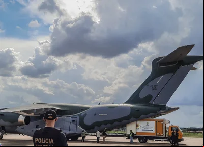 Descarregamento das vacinas em Teresina