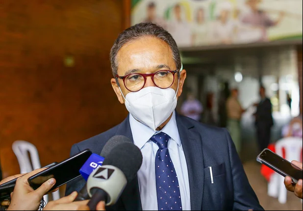 Dr. Hélio