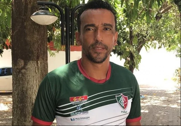 Eduardo, meia atacante do Fluminese.