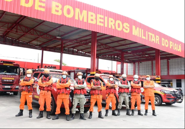Governo do Piauí envia bombeiros para ajudar vítimas das enchentes na Bahia