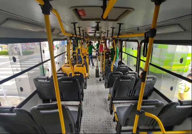 Ônibus vazio