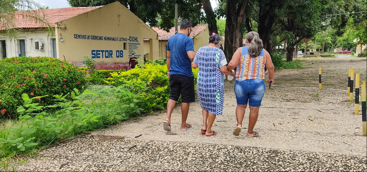Raimundo Nonato levou a avó a pé