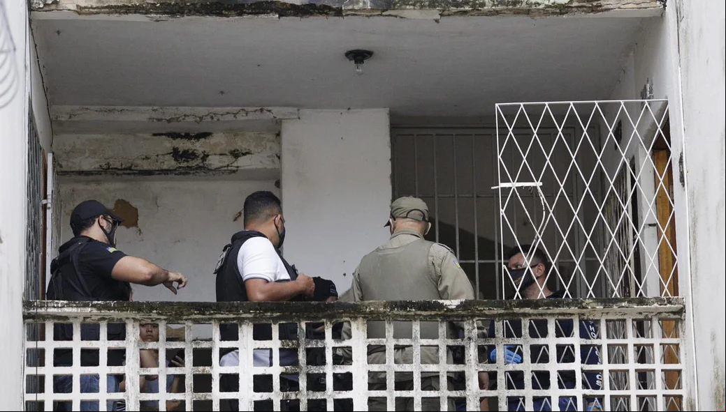 Vítima tentou fugir para um apartamento