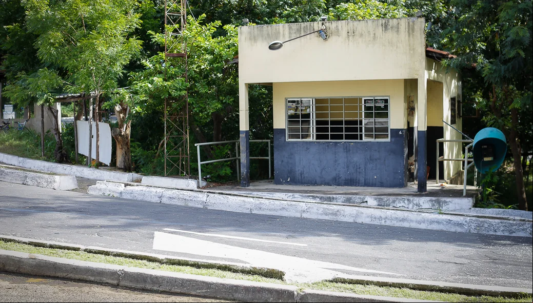 Posto da Polícia Militar na Ponte Metálica é abandonado