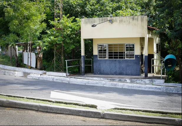 Posto da Polícia Militar na Ponte Metálica é abandonado