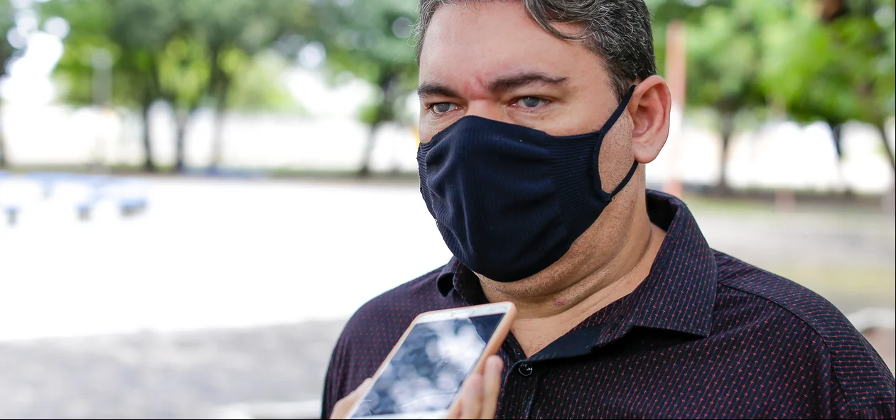 Secretário James Guerra