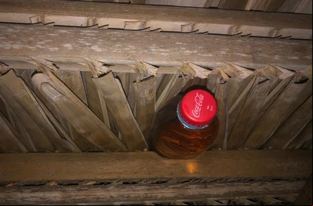 Garrafa encontrada pela vítima
