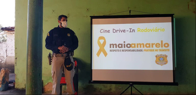 Campanha busca conscientização no trânsito