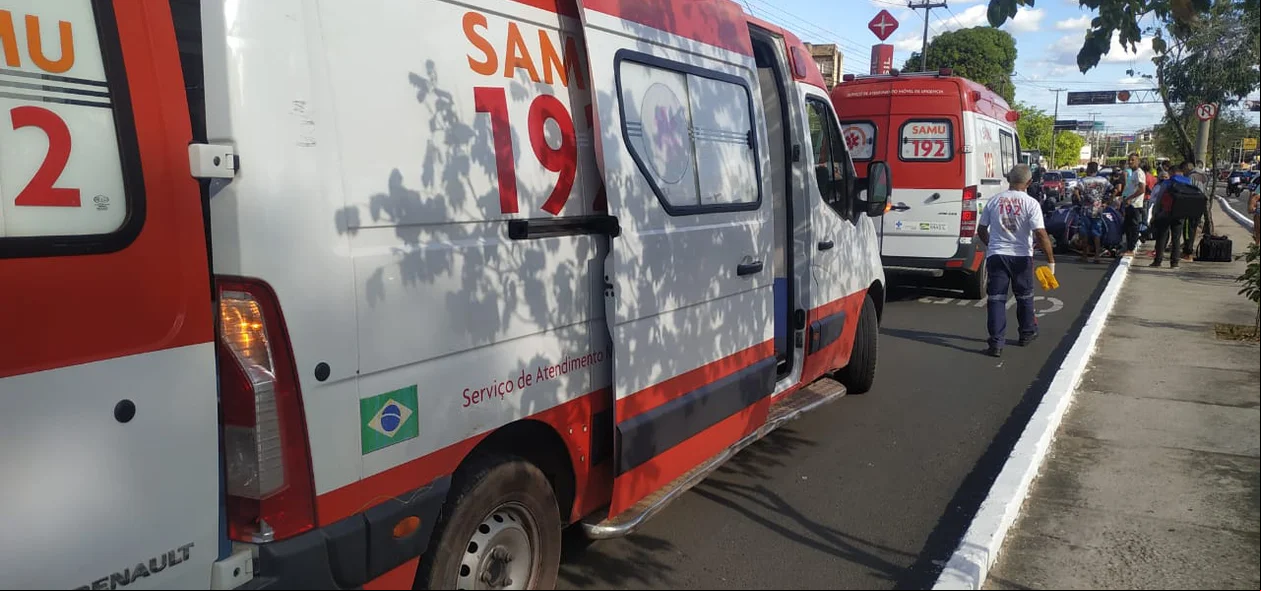 Foram necessárias duas ambulâncias para as vítimas