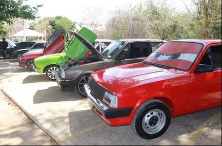 Carros em exposição