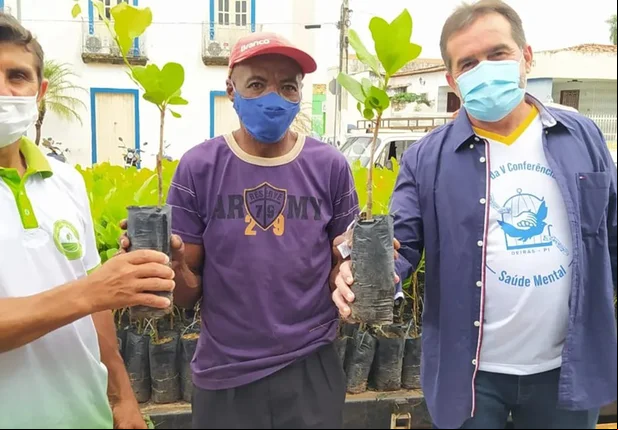O prefeito Zé Raimundo realizou a entrega nesta sexta