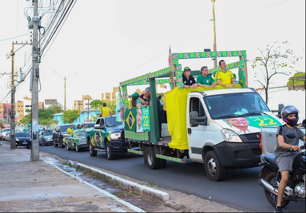 Lideranças políticas participaram da carreata