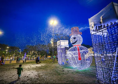 Boneco faz parte da decoração natalina