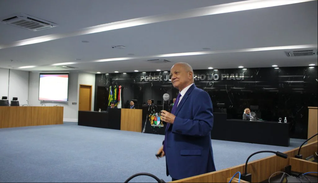 Professor Edmundo de Oliveira