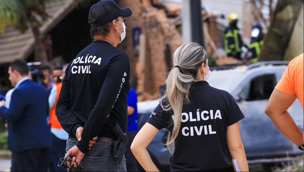 Polícia Civil no local da explosão