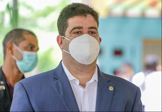 Luís André