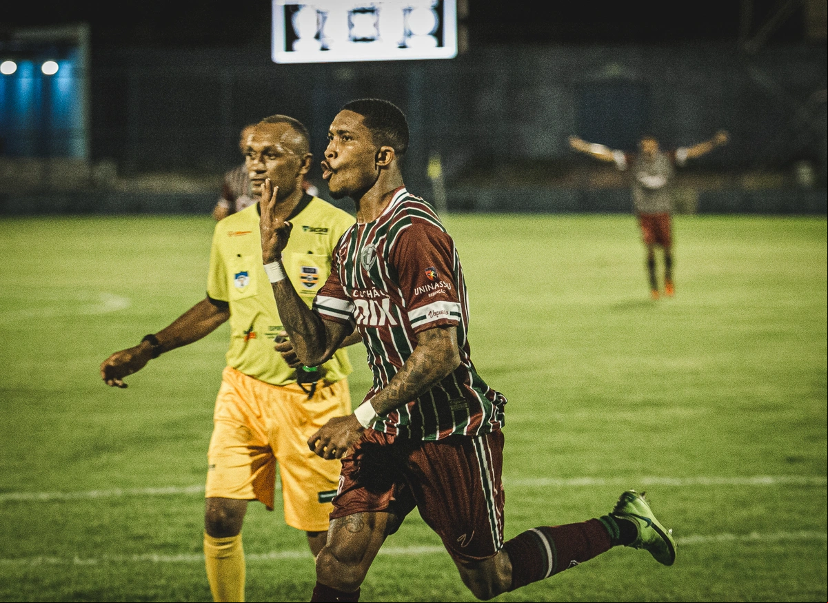 Mário Sérgio marcou 3 dos 5 gols do Fluminense sobre o Parnahyba