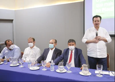 O evento contou com Wellington Dias e Kassab