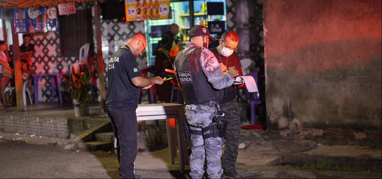 Inicialmente, a PM isolou a área