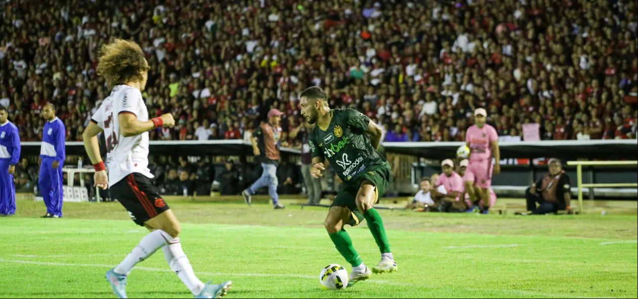 Altos e Flamengo em campo