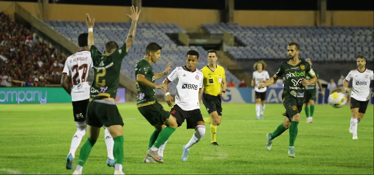 Flamengo começou mal, mas conseguiu buscar o resultado
