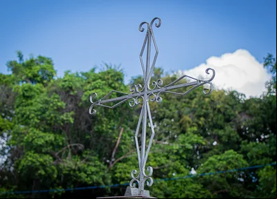 Cruz no cemitério