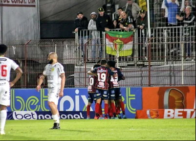 Bahia e Brusque pela Série B