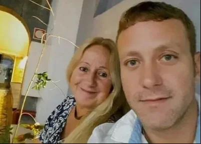 Mãe de Sérgio Hondjakoff e o filho