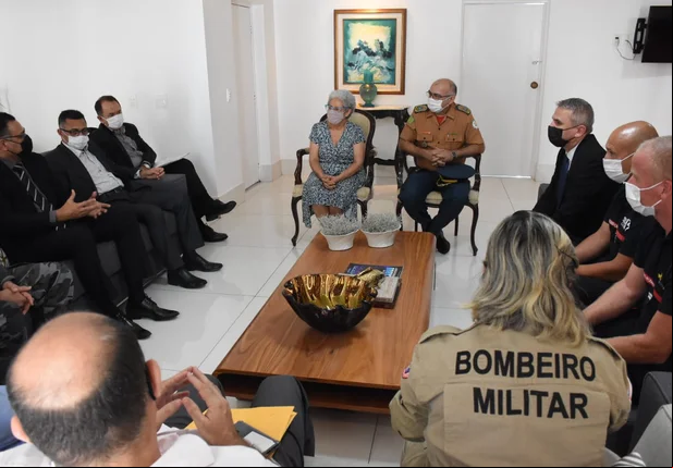 Reunião ocorreu na manhã desta segunda-feira no Palácio de Karnak