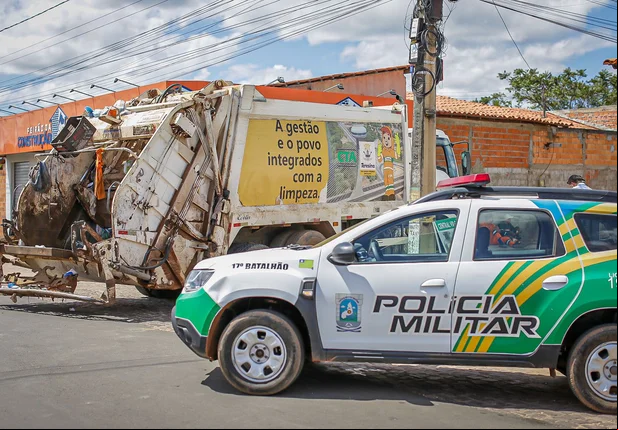 Viatura da PM no local do acidente