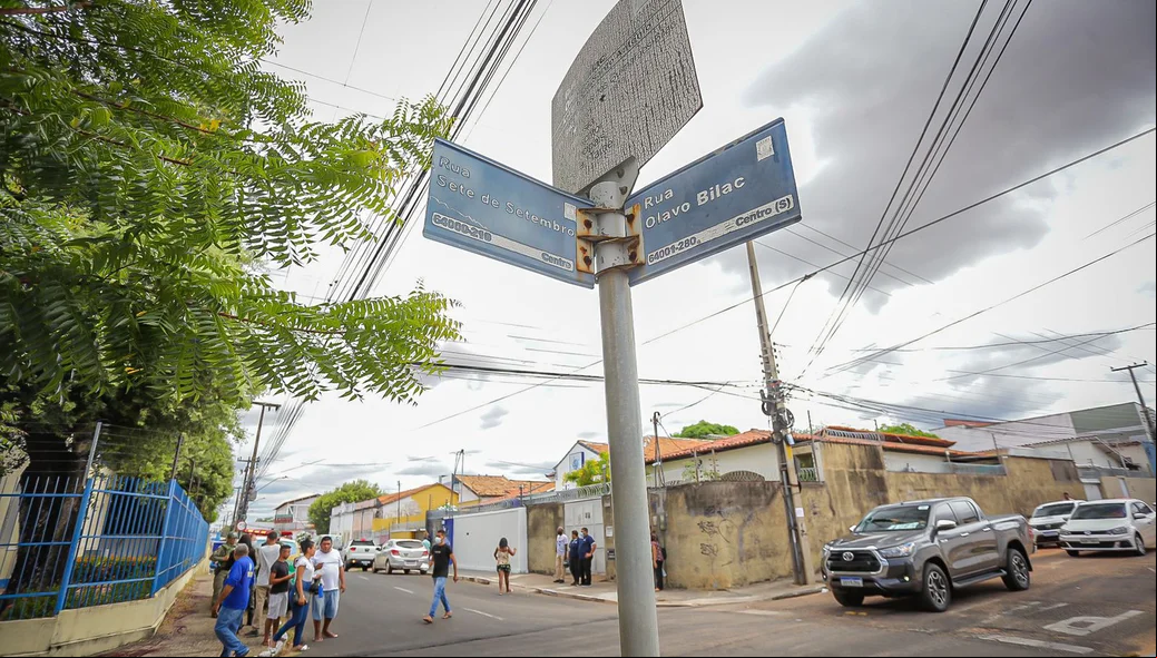 Cruzamento da Rua 7 de Setembro com Olavo Bilac