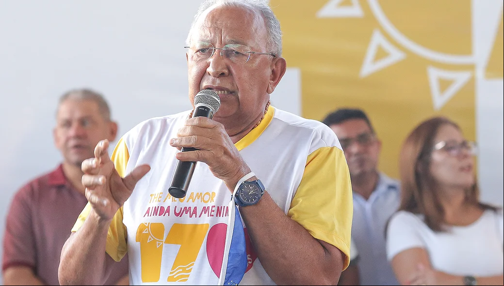 Dr. Pessoa discursando na solenidade