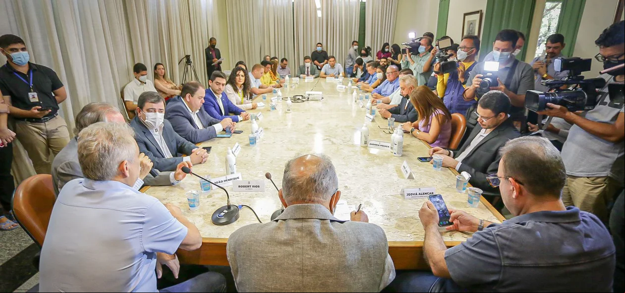 O evento aconteceu no salão nobre do Palácio da Cidade