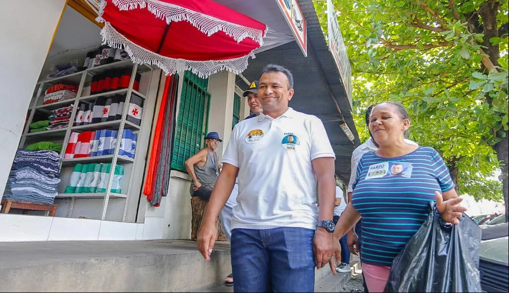 Fábio Abreu visitando o mercado do Parque Piauí em Teresina