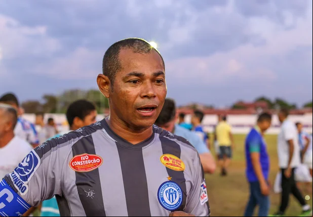 João Neto, presidente e goleiro do Comercial