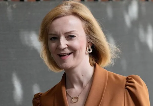 Liz Truss é eleita nova premiê do Reino Unido