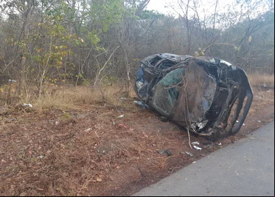 Motorista perde controle da direção e capota veículo no Piauí