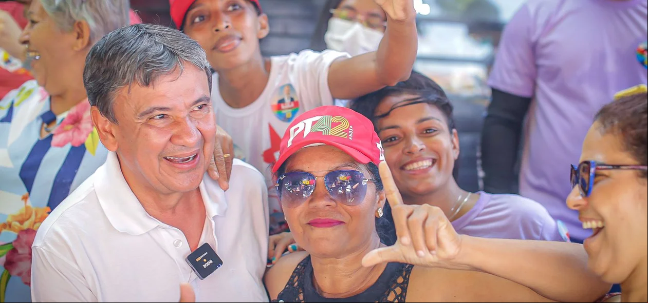 Wellington Dias com apioadores