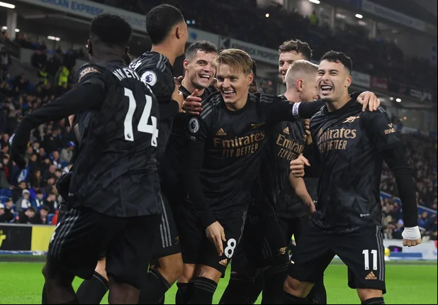 Arsenal vence Brigthon por 4 a 2