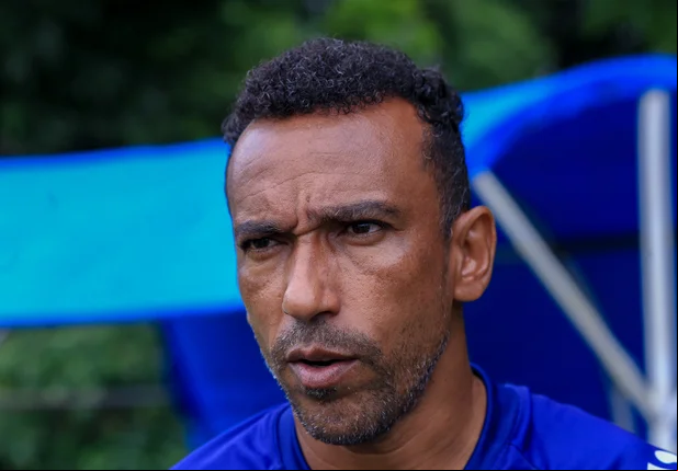 Eduardo, técnico do Fluminense-PI