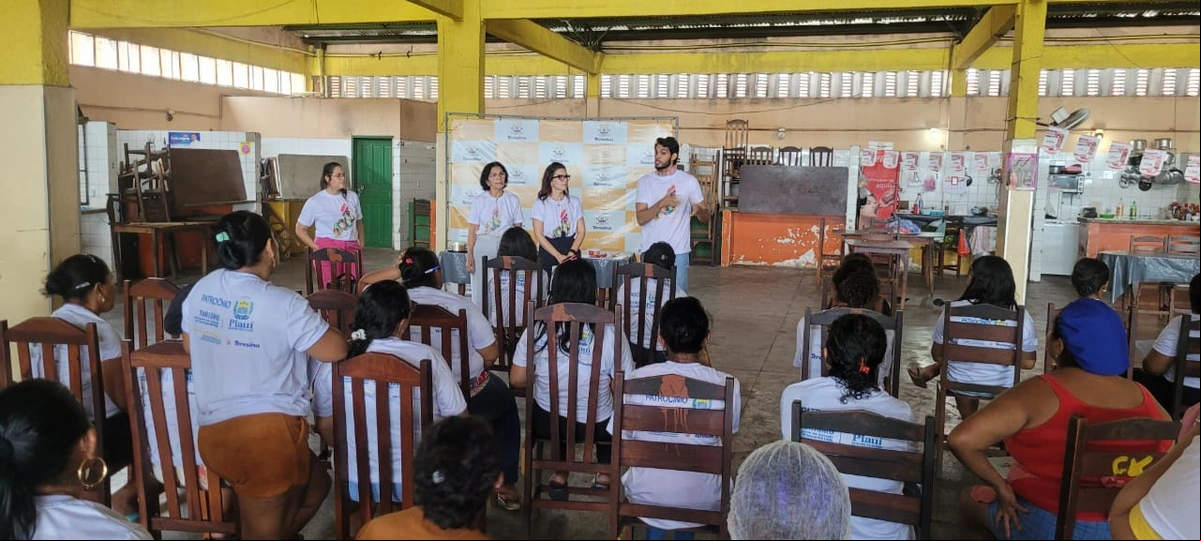 SAAD Centro e Setur capacitam mais de 100 permissionários de mercados de Teresina