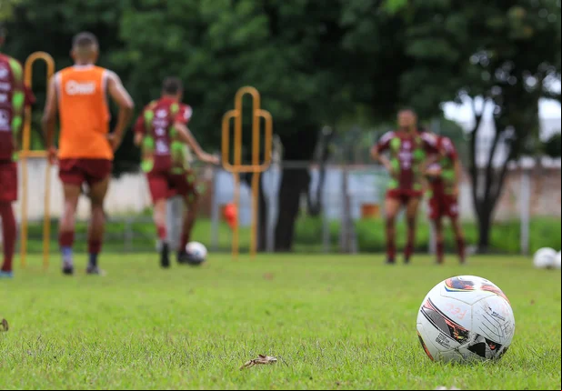 Último treino do Fluminense-PI antes do jogo contra o River