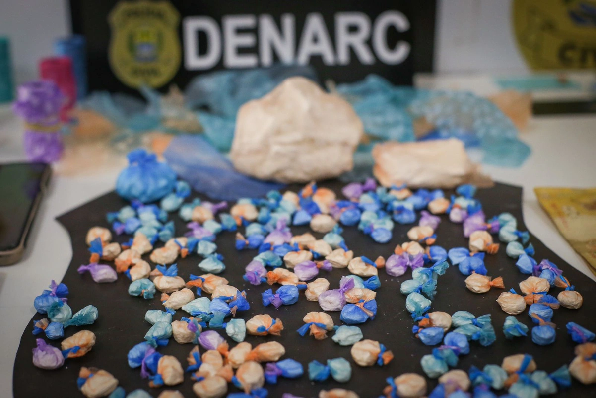 Droga apreendida pelo Denarc