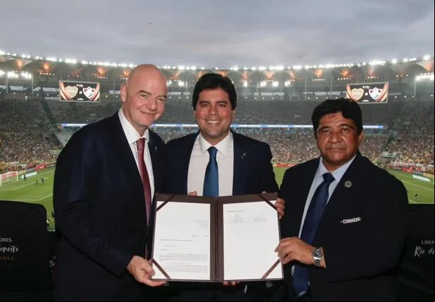 Gianni Infantino, André Fufuca e Ednaldo Rodrigues durante final da Libertadores no Maracanã