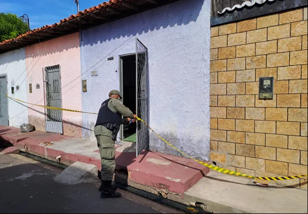 Vítima morreu dentro do imóvel na Quadra 50, casa 07 do Dirceu I