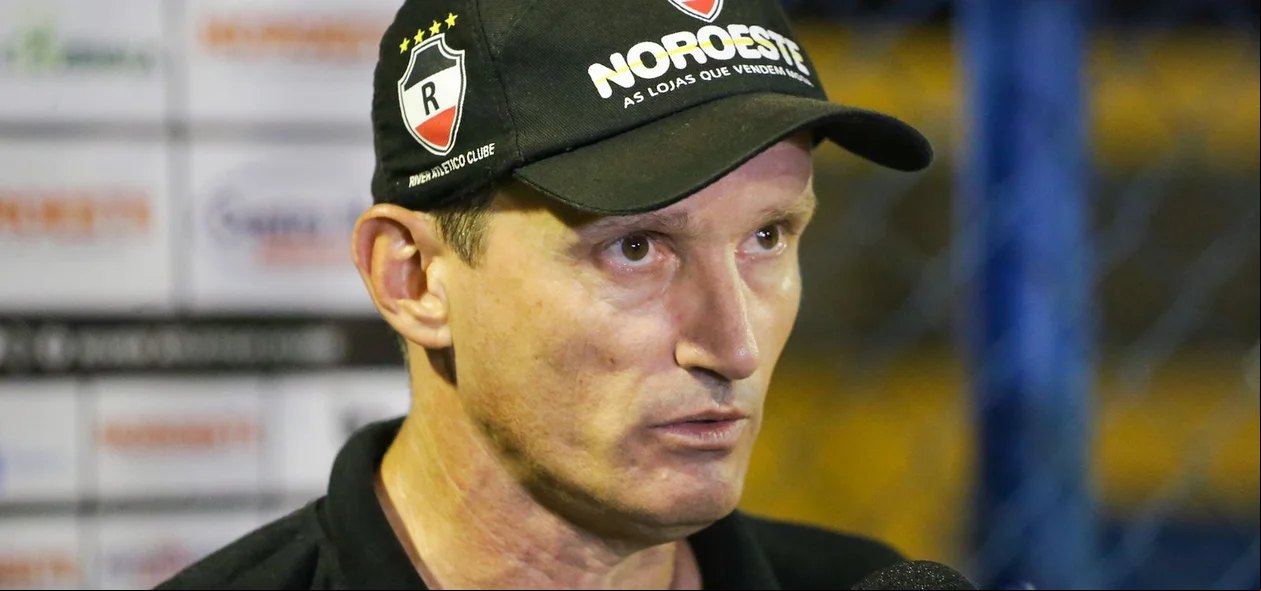 Gerson Gusmão, técnico do River