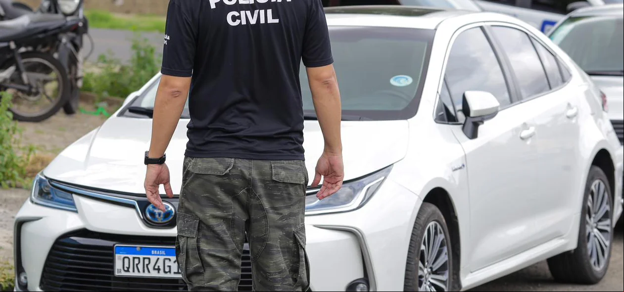 Carro foi apreendido pela DECCOR durante a Operação Fomento