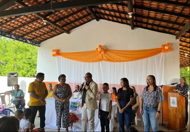 Prefeitura de Nazária entrega reforma em escola