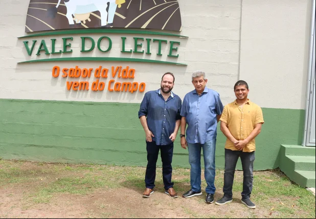 Presidente da FIEPI visita indústria Vale do Leite em Teresina