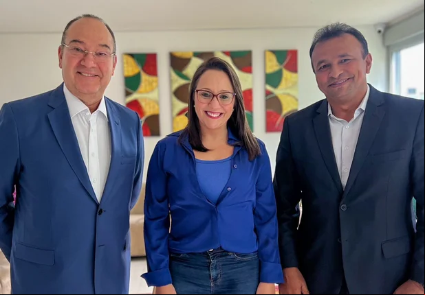 Renato Abreu ao lado de Fábio Abreu